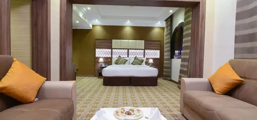 Golden Tulip Al Zahabi image